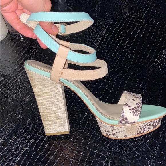 Shoes - Picture 5 of 5